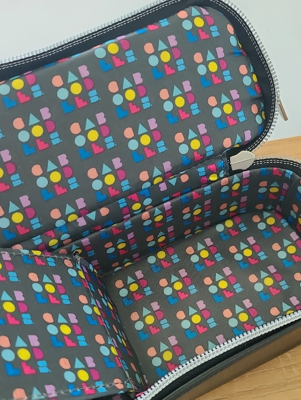 Caboodles Black Patent Cosmetic/Jewelry  Case with Silver Trim